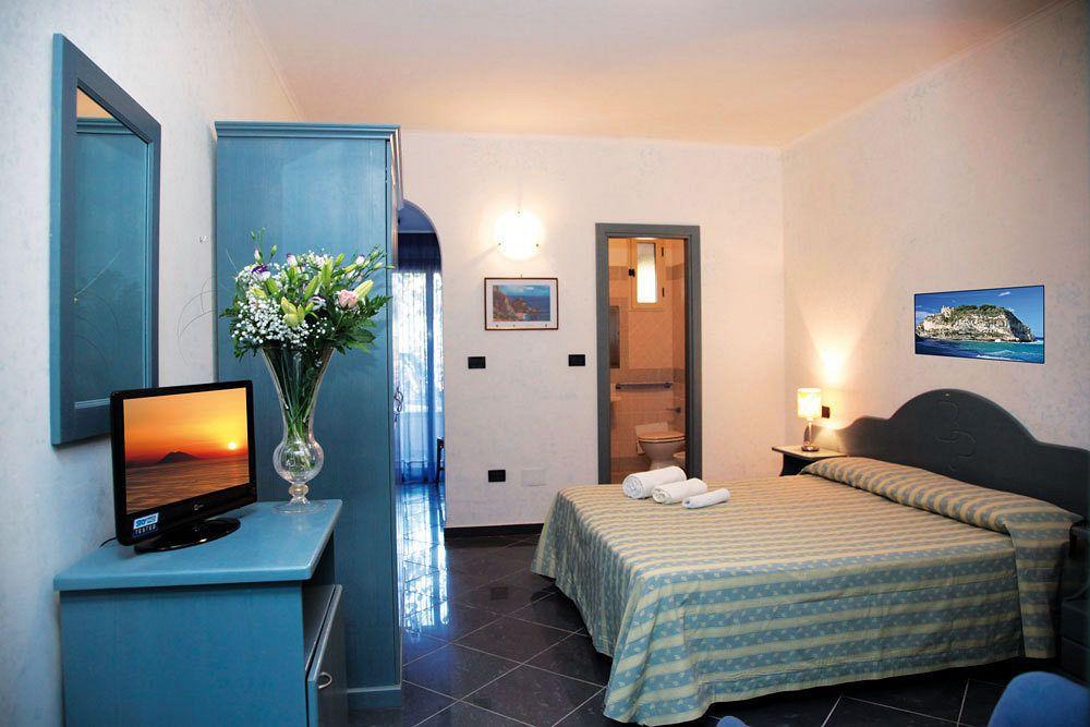 Baia Tropea Resort Паргелия Экстерьер фото