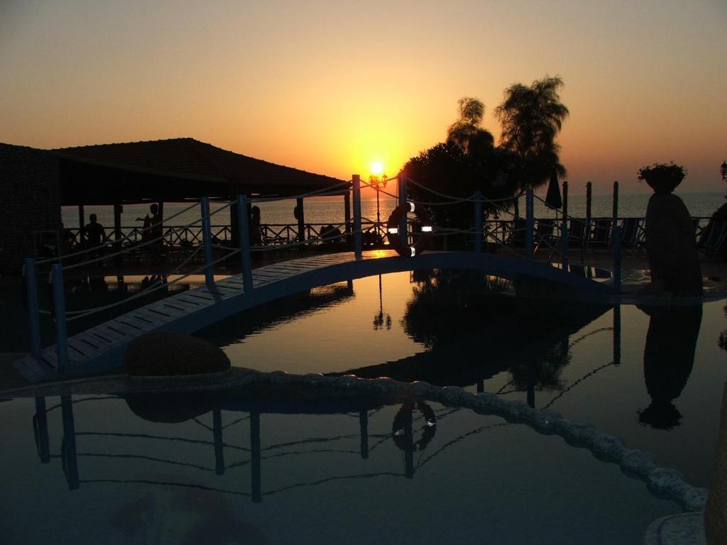 Baia Tropea Resort Паргелия Экстерьер фото
