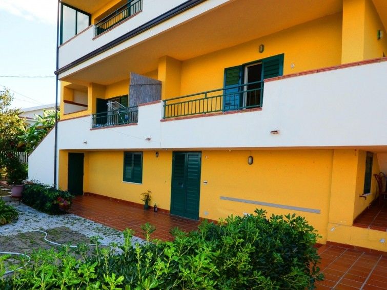 Baia Tropea Resort Паргелия Экстерьер фото