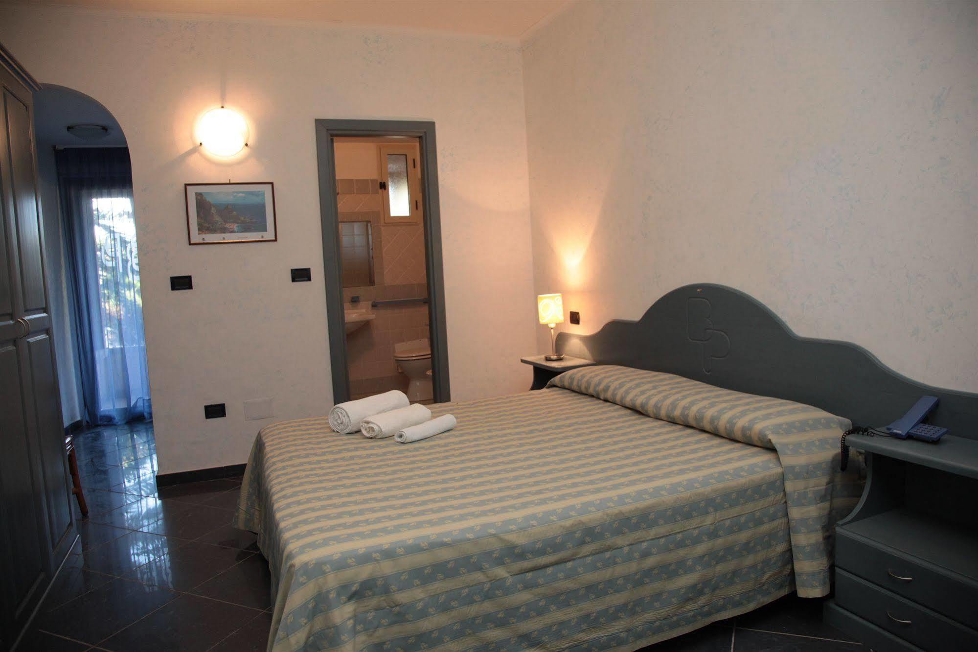 Baia Tropea Resort Паргелия Экстерьер фото